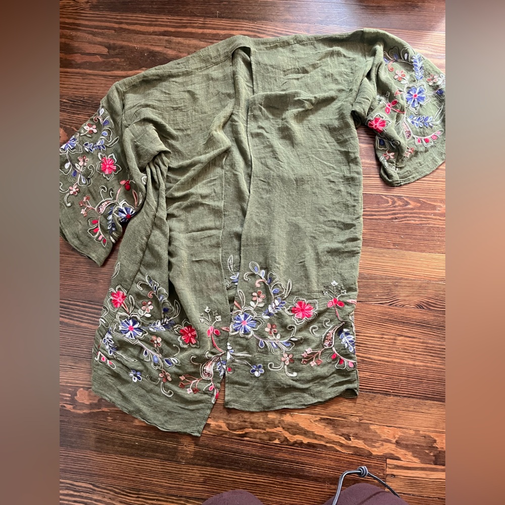 Embroidered Floral Green Kimono